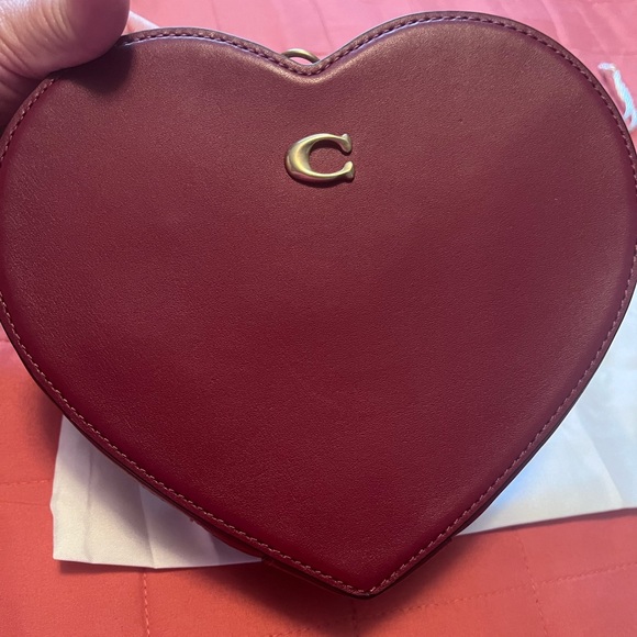 Coach heart crossbody - Picture 2 of 12